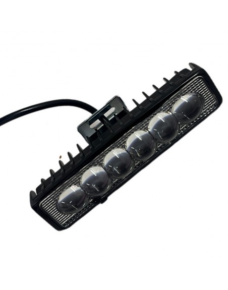 Luz auxiliar con 6 LEDs de alto brillo