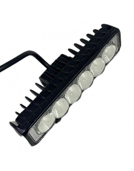 Luz auxiliar con 6 LEDs de alto brillo