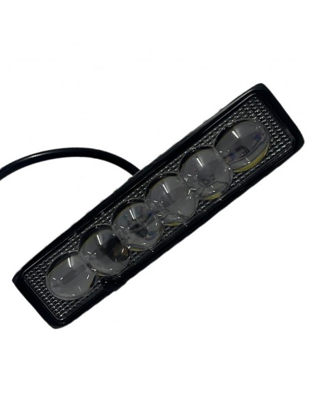 Luz auxiliar con 6 LEDs de alto brillo