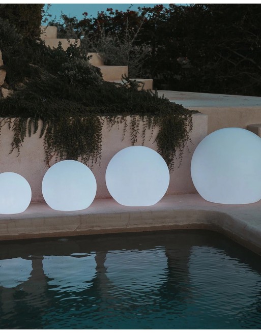 Esfera LED RGB 25cm para decorar jardines albercas terrazas
