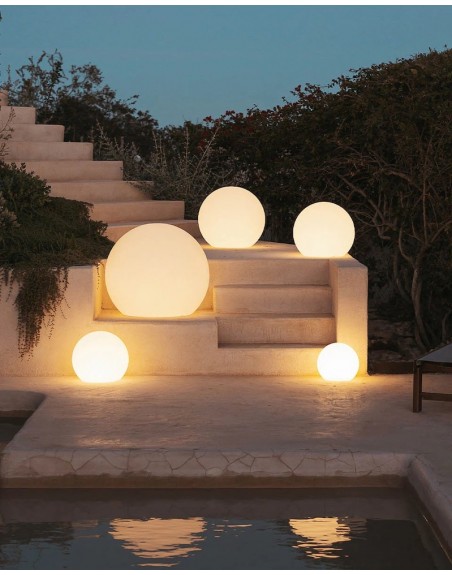 Esfera LED RGB 45cm para decorar jardines albercas terrazas