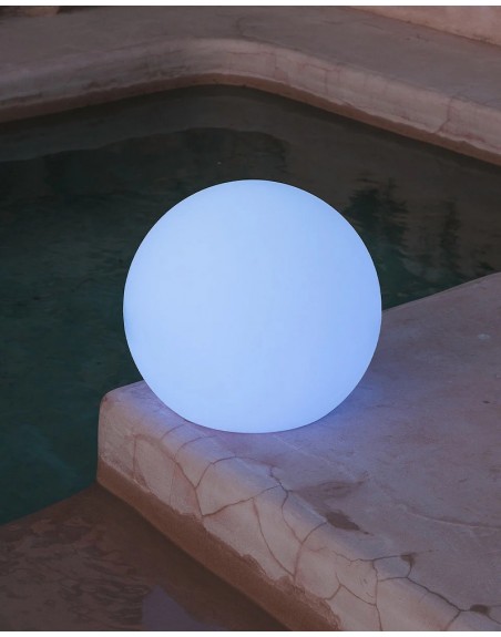 Esfera LED RGB 45cm para decorar jardines albercas terrazas