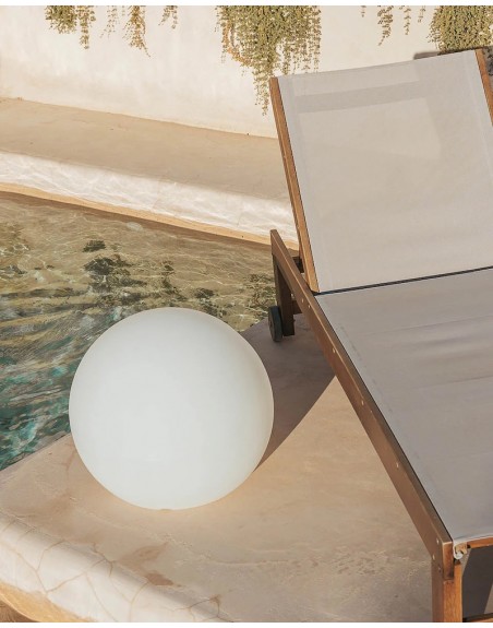 Esfera LED RGB 45cm para decorar jardines albercas terrazas