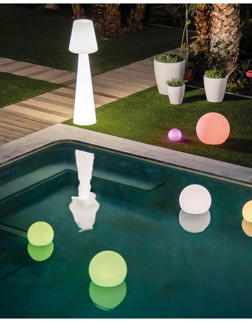Esfera LED RGB 65cm para decorar jardines albercas terrazas