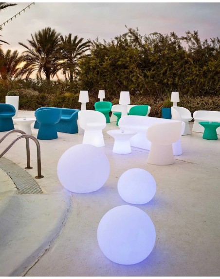 Esfera LED RGB 65cm para decorar jardines albercas terrazas
